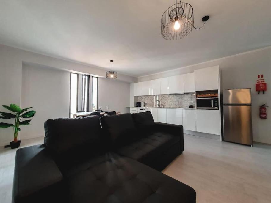 City Hall Apartment With Free Parking 푼샬 외부 사진