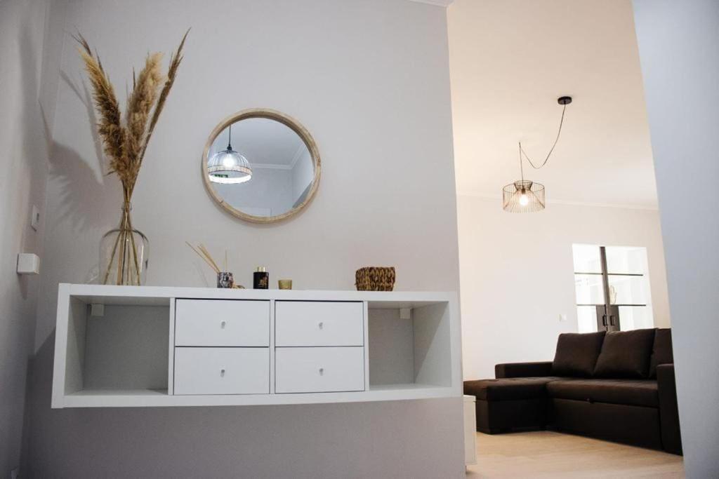City Hall Apartment With Free Parking 푼샬 외부 사진