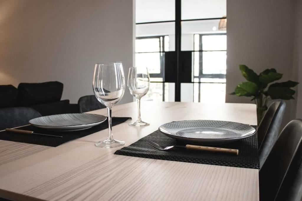 City Hall Apartment With Free Parking 푼샬 외부 사진